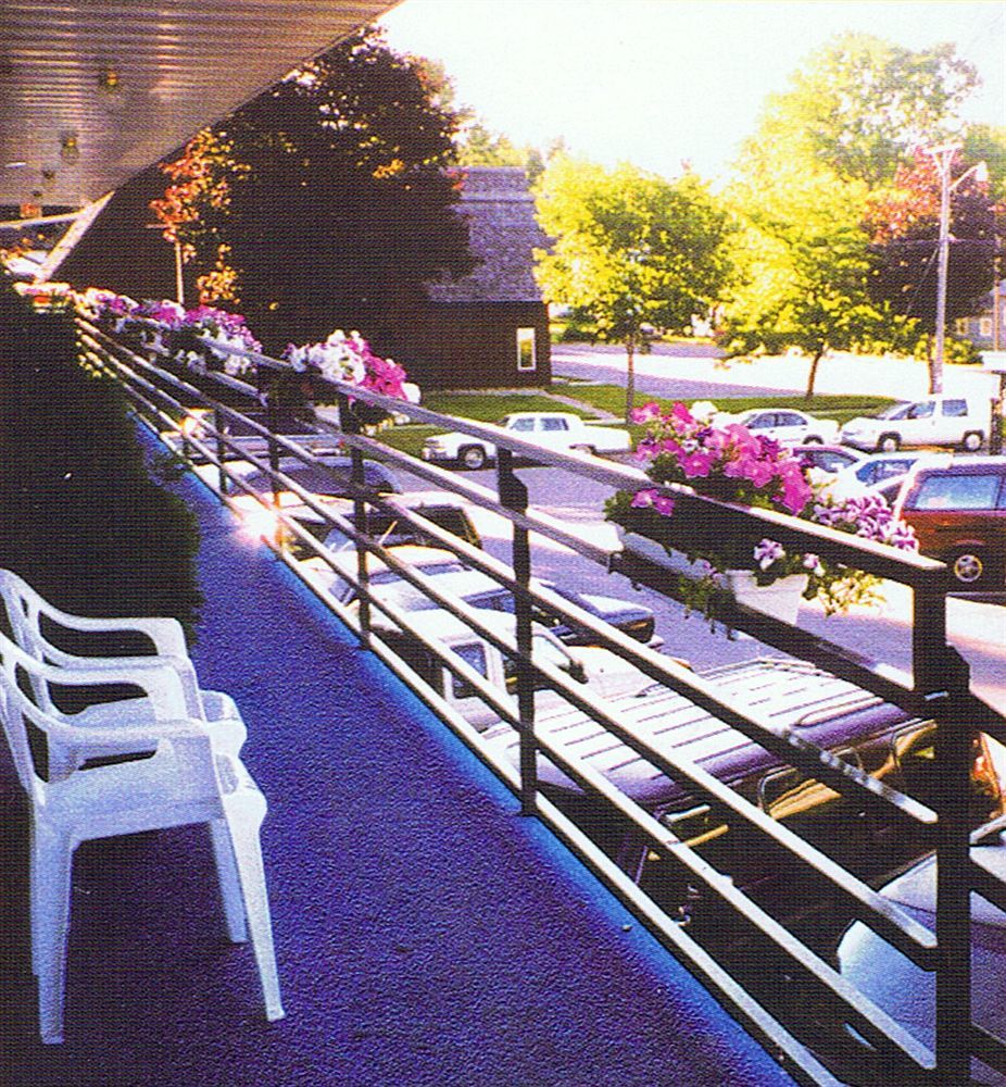Alpine Motel In Heart Of Wisconsin Dells Downtown. ภายนอก รูปภาพ