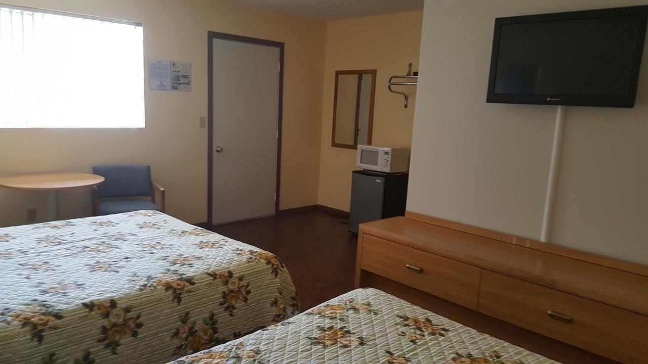Alpine Motel In Heart Of Wisconsin Dells Downtown. ภายนอก รูปภาพ
