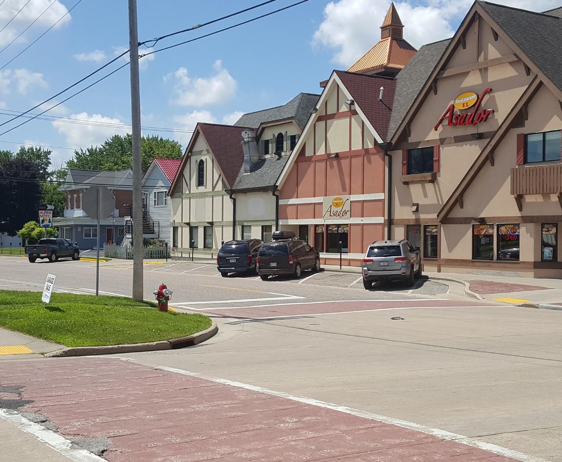 Alpine Motel In Heart Of Wisconsin Dells Downtown. ภายนอก รูปภาพ