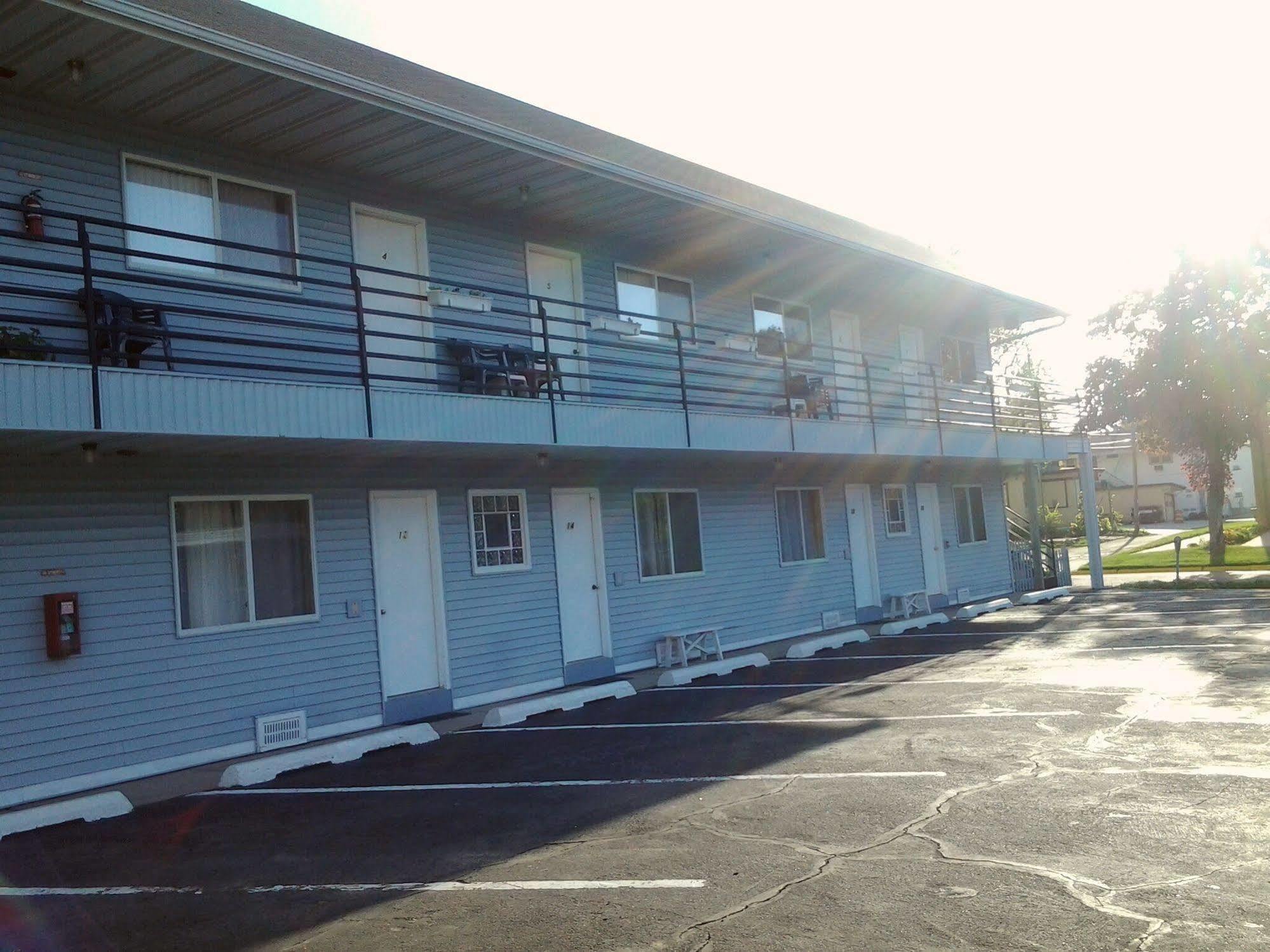 Alpine Motel In Heart Of Wisconsin Dells Downtown. ภายนอก รูปภาพ